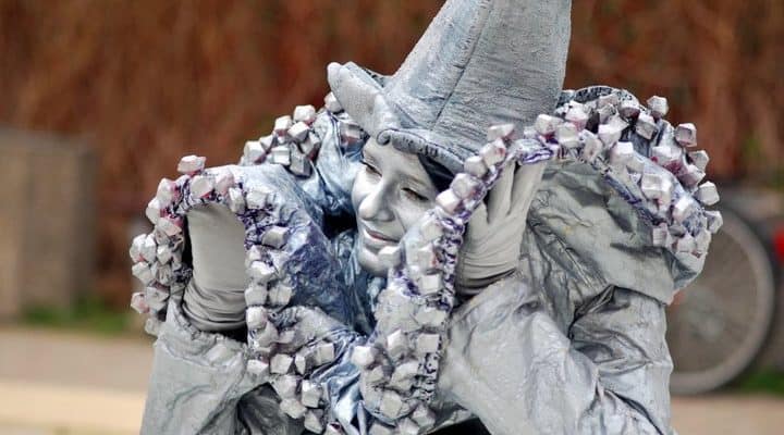 Human statues to hire across London and the UK