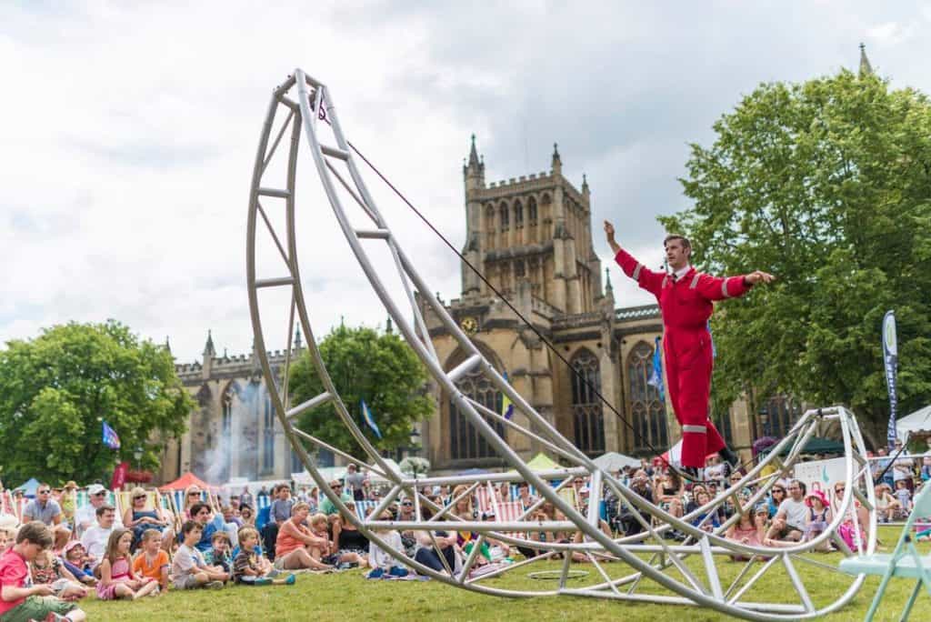 Last Man on the Moon show for hire. Our rocket man moon show is available to book for family fun days, picnic events or corporate events in London & the UK.