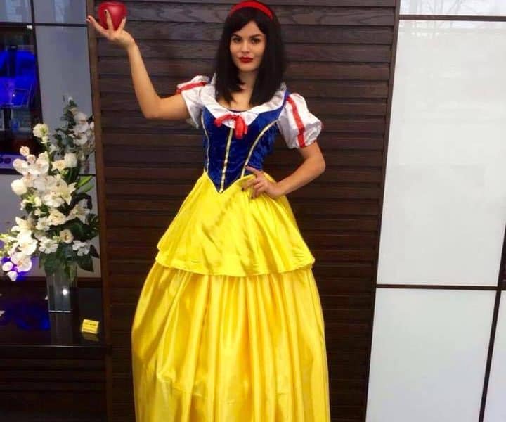 Snow White Stilt Walker 1