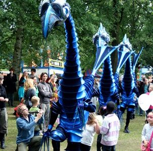 Alien-Birds-Walkabout-Performers