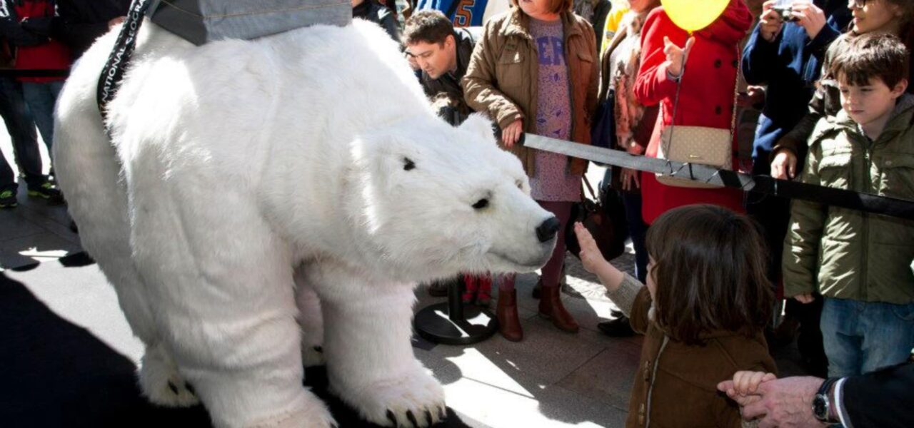 Animatronic-Polar-Bear