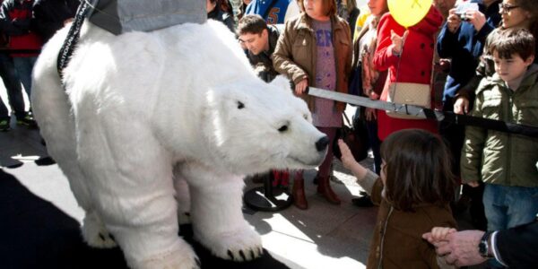 Animatronic-Polar-Bear