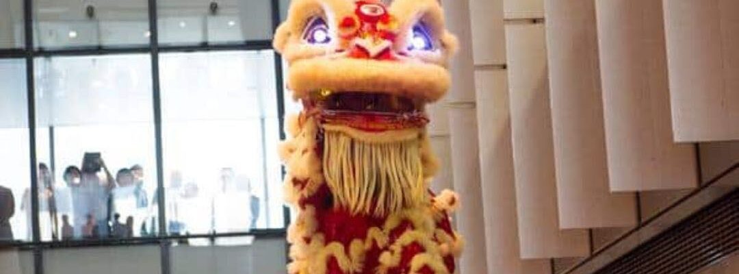 Balancing-Lion-Dancer-Show Balancing-Lion-Dancer-Show