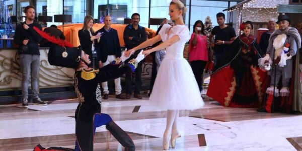 Ballet-Duo-Performing-Routine