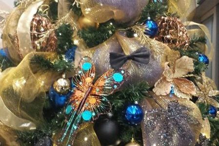 Blue iridiscent copper reindeer tree