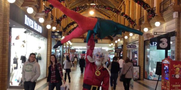 Christmas-Circus-Performers-For-Hire