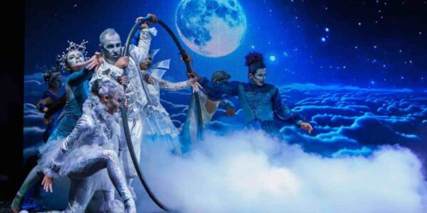Christmas-Circus-Show-For-Hire