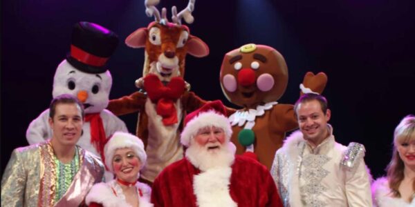 Christmas-Ice-Skating-Performers-For-Events