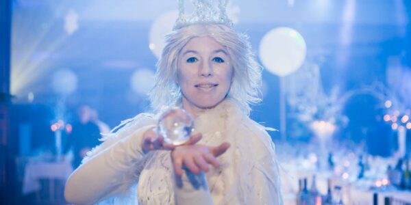 Christmas-Queen-Juggler-For-Hire