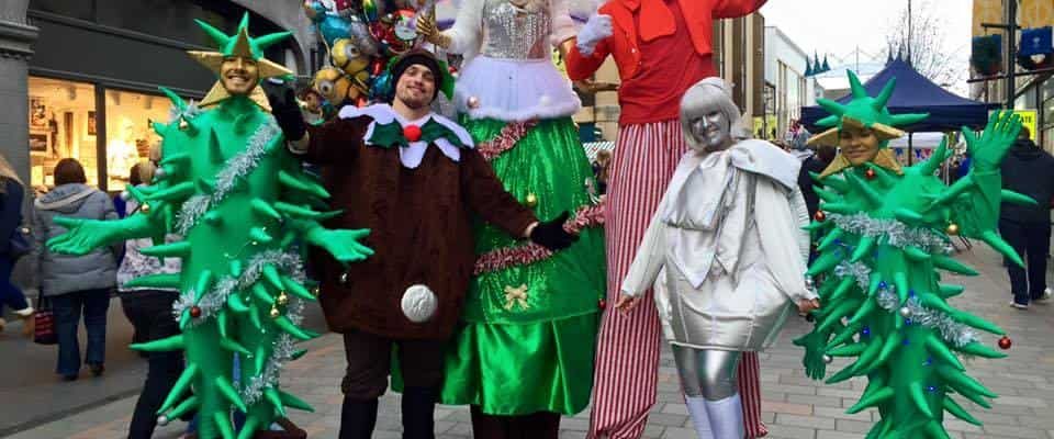Christmas-Tree-Elves Christmas-Tree-Elves