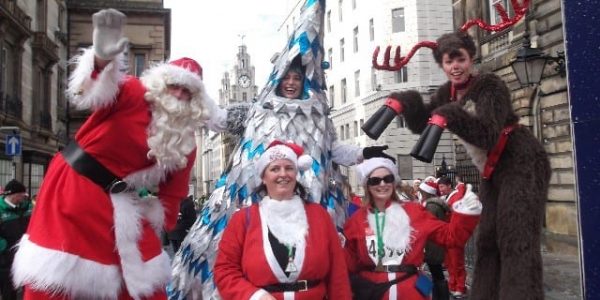 Christmas-Tree-Stilt-Walkers