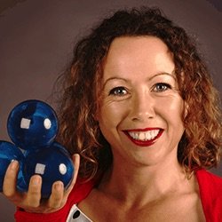Crystall-Ball-Juggler-Performer