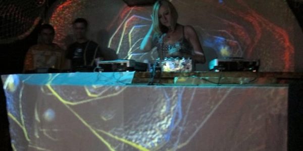 DJ-Veronika