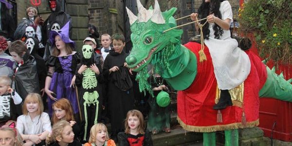 Dragon-And-Princess-Performers