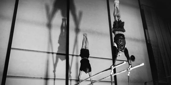 Extreme-Acrobatic-Duo