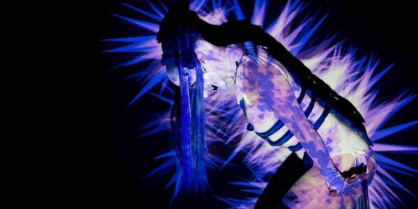Futuristic-Immersive-Projection-Dance-Show