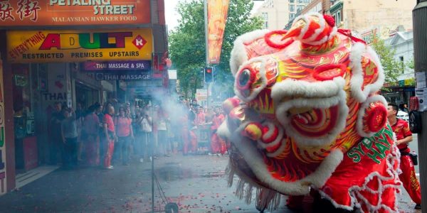 Giant-Chinese-Lion