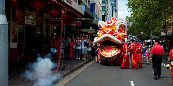 Giant-Chinese-Lion-Dancer
