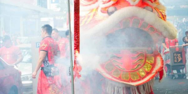 Giant-Chinese-Lion-Performance