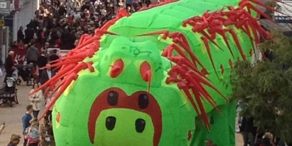 Giant-Inflatable-Caterpillar