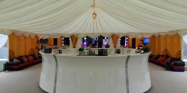Glass-Top-Mobile-Bar-For-Hire