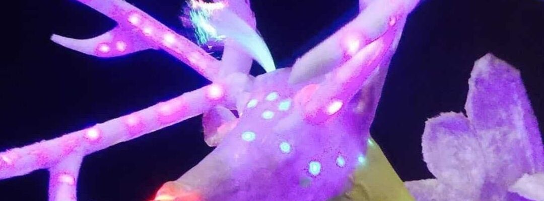 Glowing-Reindeer-Prop