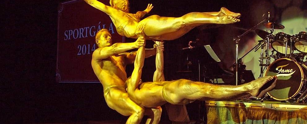 Golden-Acrobalance-Act Golden-Acrobalance-Act