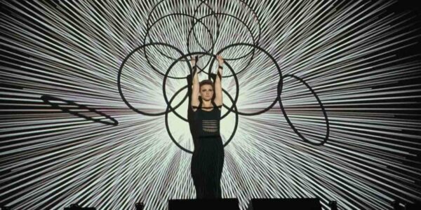 High-Quality-Hula-Hoop-Show