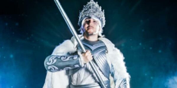 Ice-King-Themed-Stilt-Performer