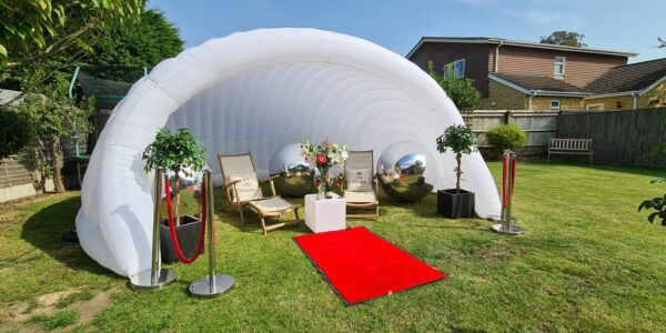 Inflatable-Igloo-Structure-Photobooth-Props