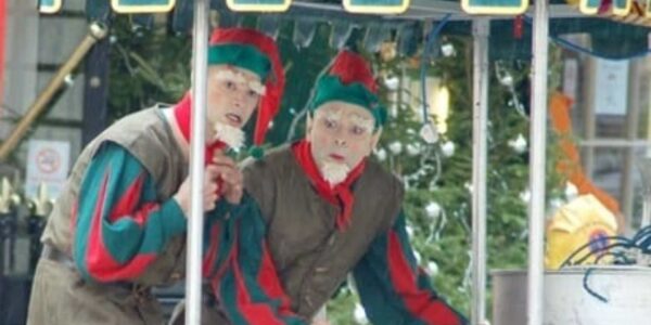 Interactive-Elf-Performers