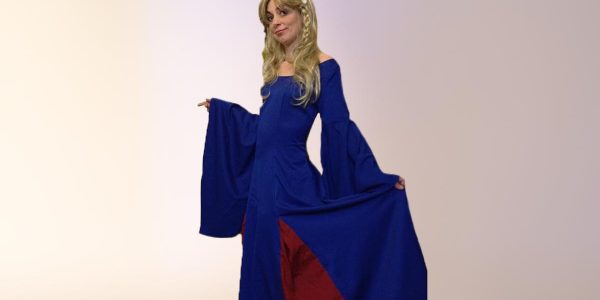 Medieval-Queen-Stilt-Walker