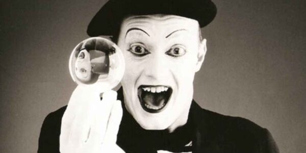 Mime-Artist-London-Family-Fun-Days