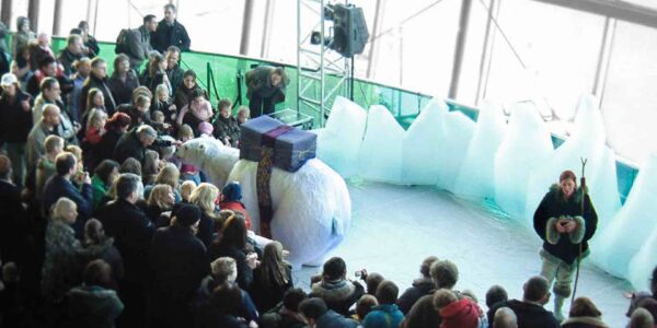 Polar-Bear-Show-For-Corporate-Events
