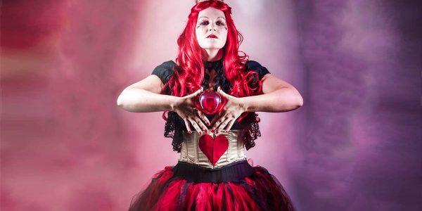 Queen-Juggling-Performer