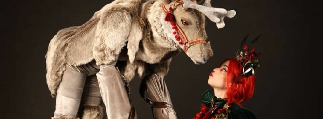 Reindeer-Stilt-Performer-With-Elf Reindeer-Stilt-Performer-With-Elf