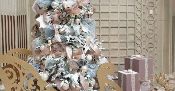 Rose Gold Tree with frozen theme