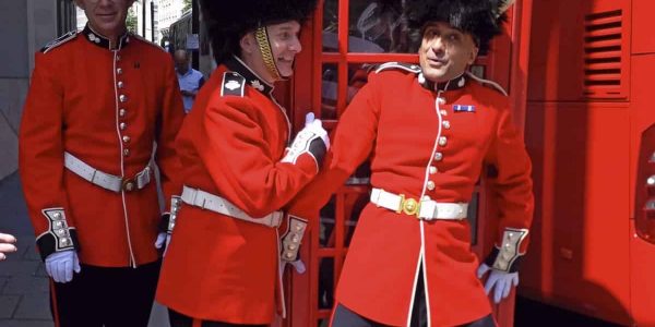 Royal-Palace-Guard-Mime-Artists