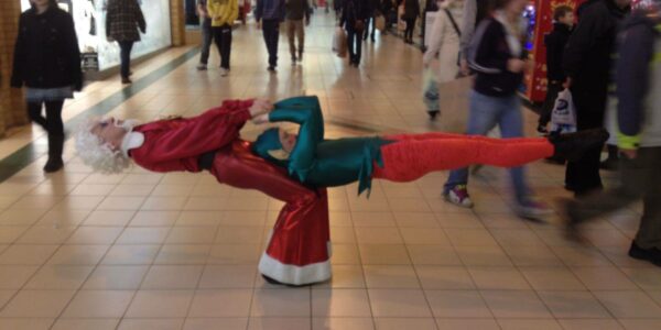Santa-Acrobatic-Duo