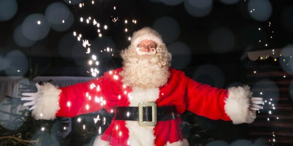 Santa-Clause-Hire-Hug
