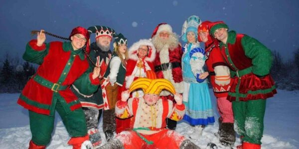 Santa-For-Hire-With-Elves
