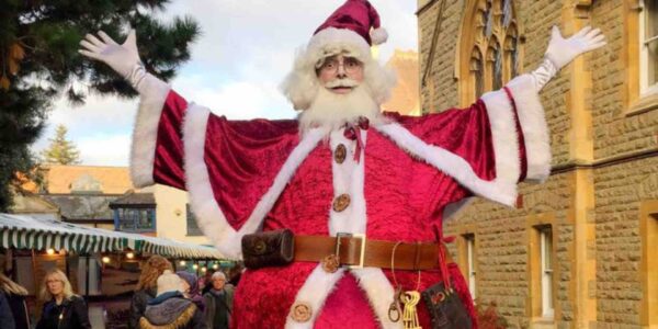 Santa-Walkabout-Entertainment