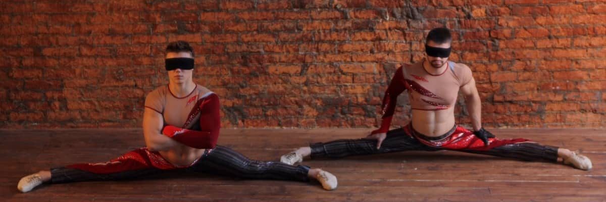 The-Astounding-Acrobalance-Duo