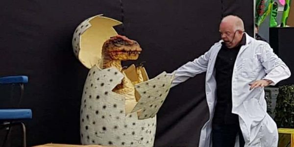 Unique-Dinosaur-Show-Hatching-Egg