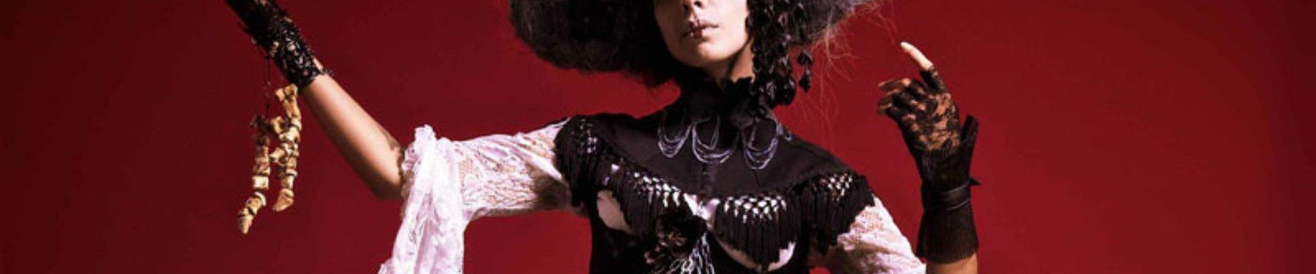 Voodoo-Queen-Themed-Stilt-Walker Voodoo-Queen-Themed-Stilt-Walker