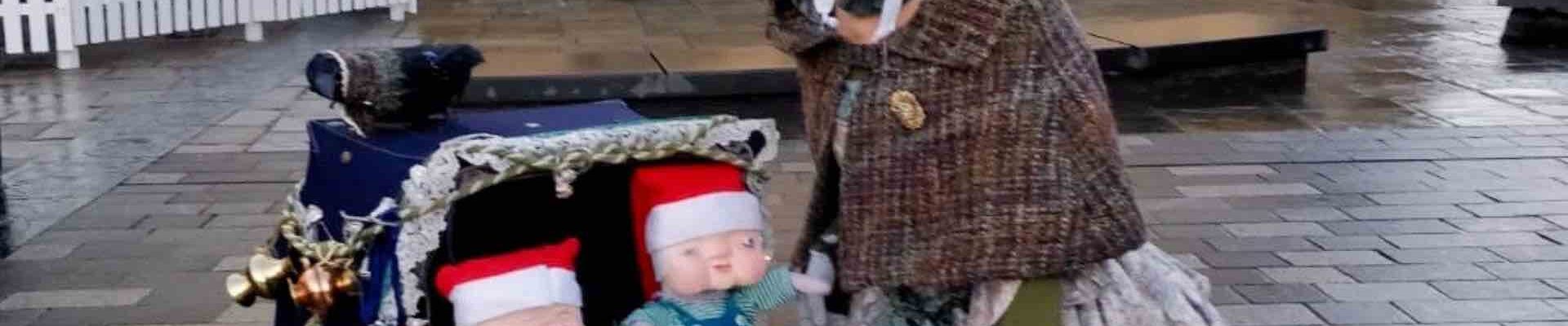 Walkabout-Christmas-Puppeteer Walkabout-Christmas-Puppeteer