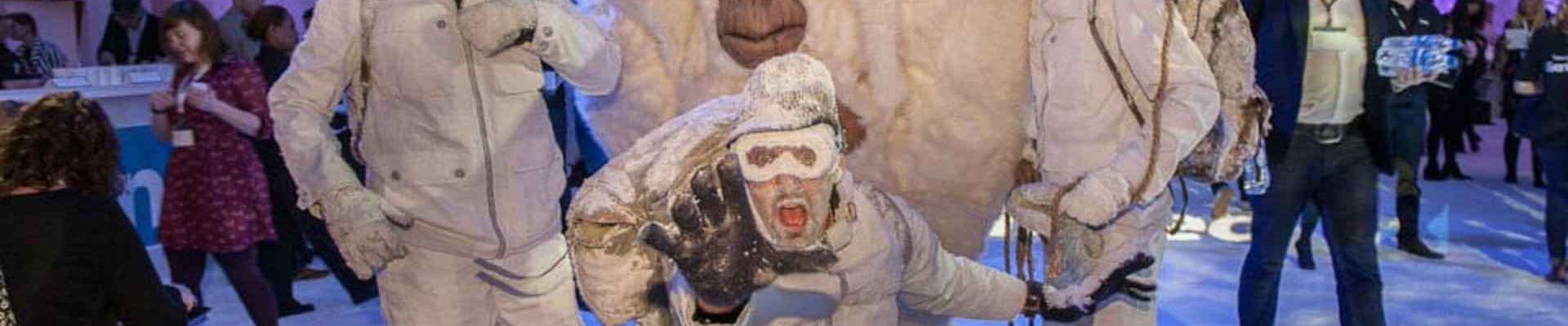 Yeti-Christmas-Performer Yeti-Christmas-Performer