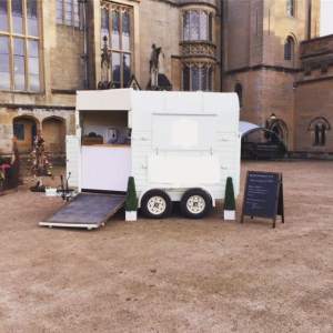 Hire our authentic Belgian waffles mobile catering service for your UK based corporate event.