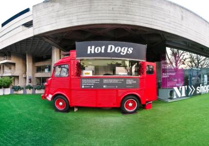 Hotdog stand for hire for weddings parties and private events.