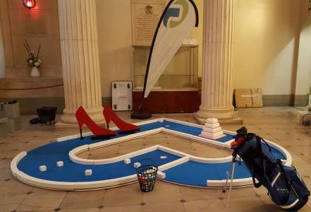 Golfing games for hire for family fun days and other family events in the UK.